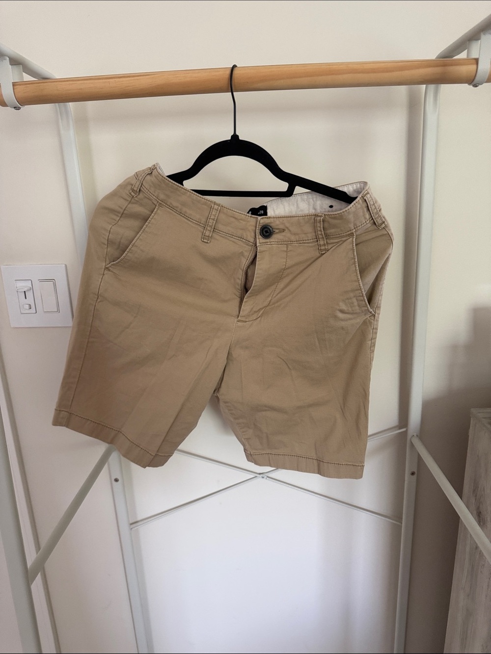 Hollister Women's Tan Chino Bermuda Shorts